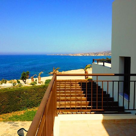 Aura Holiday Villas Пафос Экстерьер фото
