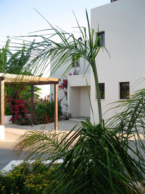 Aura Holiday Villas Пафос Экстерьер фото