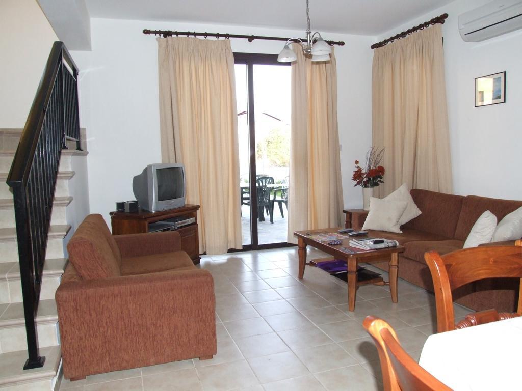 Aura Holiday Villas Пафос Экстерьер фото