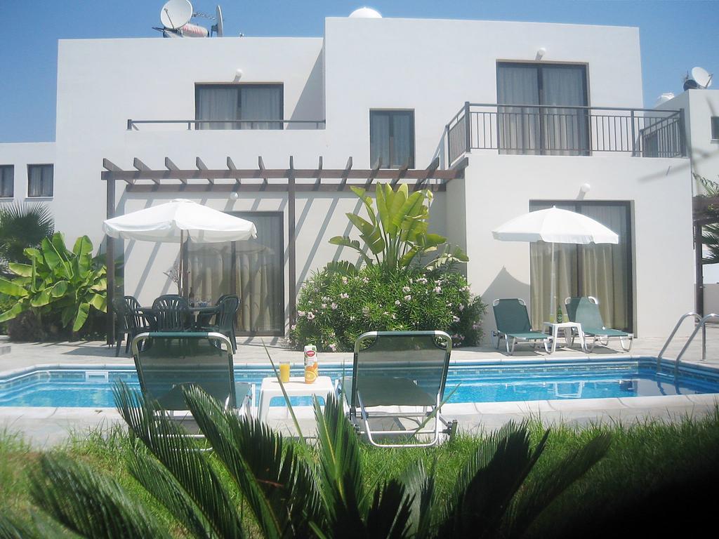 Aura Holiday Villas Пафос Экстерьер фото