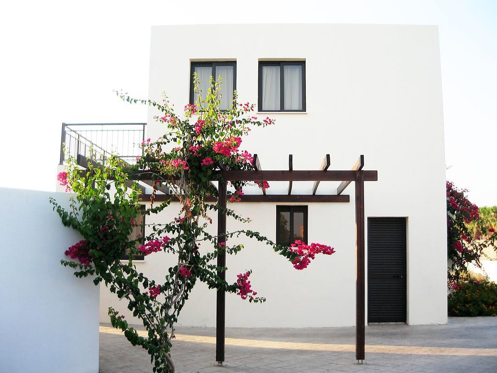 Aura Holiday Villas Пафос Экстерьер фото