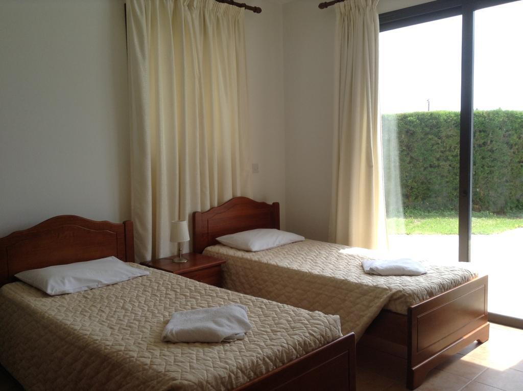 Aura Holiday Villas Пафос Номер фото