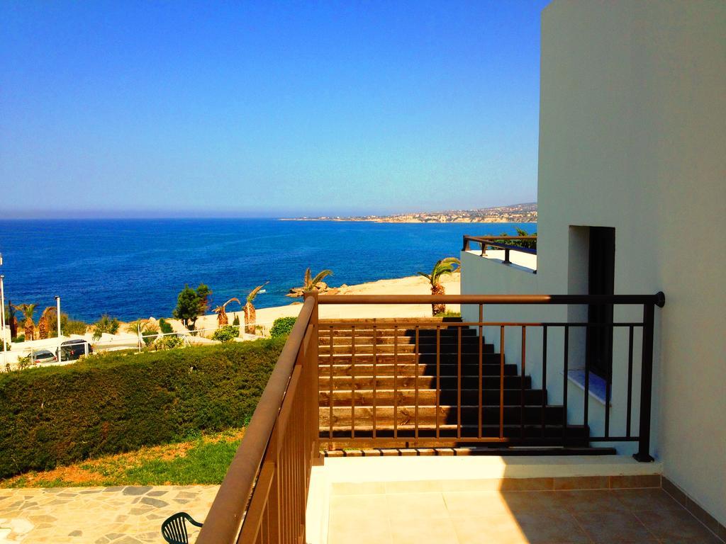 Aura Holiday Villas Пафос Экстерьер фото